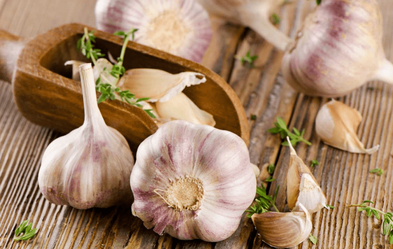 Knoblauch zur Beseitigung von Parasiten